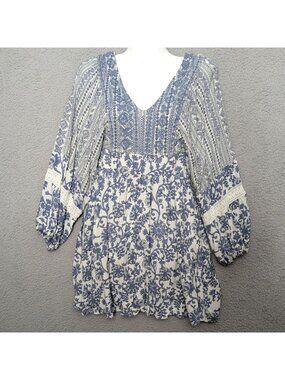 Sincerely Jules Small Floral Boho Dress Blue White Long Sleeve Lace Trim Details